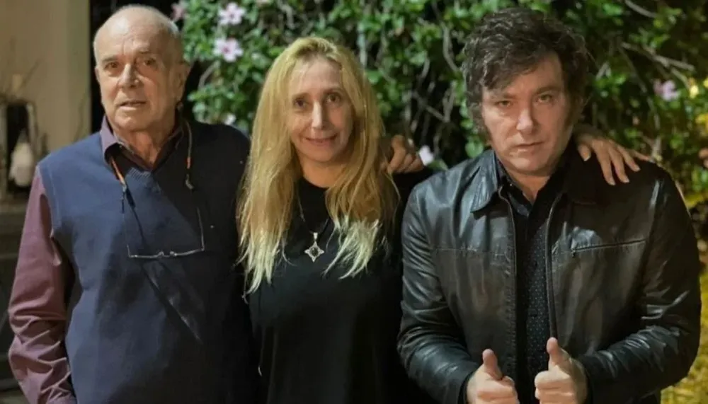 Los anuncios los realizó a su reciente compañera de fórmula, Victoría Villarruel