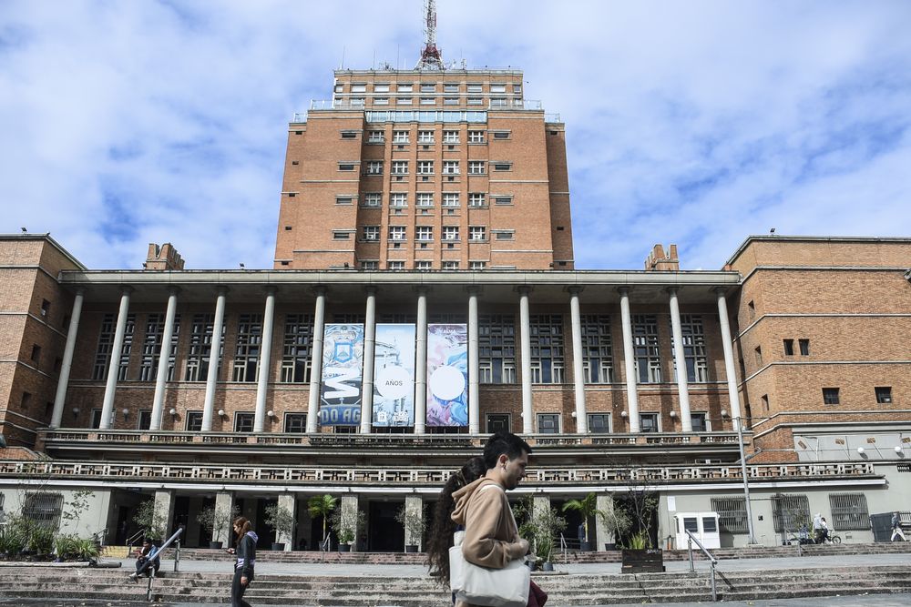 20250408 Intendencia de Montevideo, IMM, fachada.