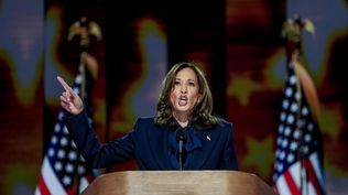 Kamala Harris al hablar ante la Convención Demócrata en Chicago