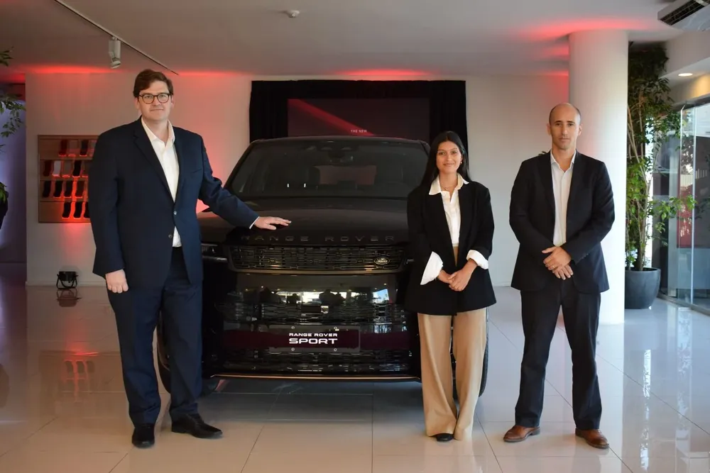 Martín Oyarzun, Dolores Valdés y Jorge Gomensoro