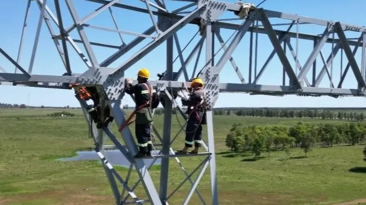 UTE energiza línea de 500 kV: clave para la interconexión