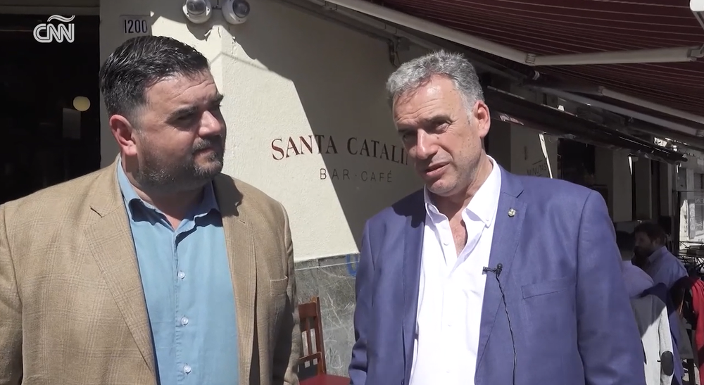 Yamandú Orsi junto a Nicolás Olivera