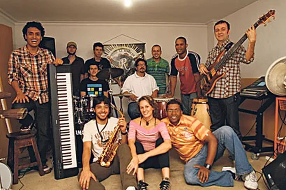 La República llega con sus 12 integrantes y La Candelaria al Teatro de Verano