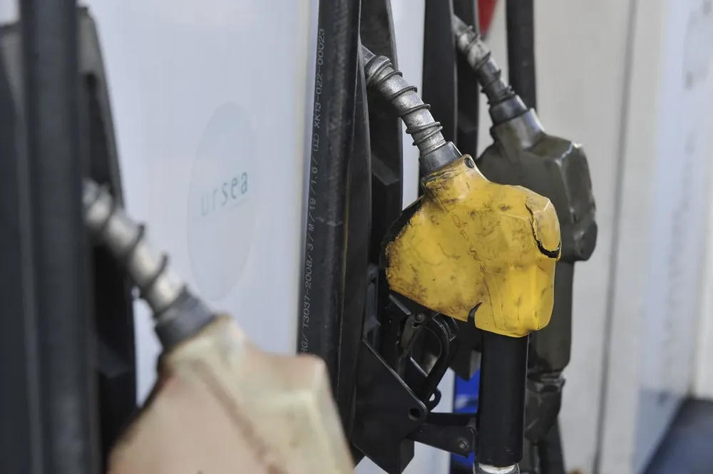 El FA emitió una declaración este martes, acerca del precio de los combustibles