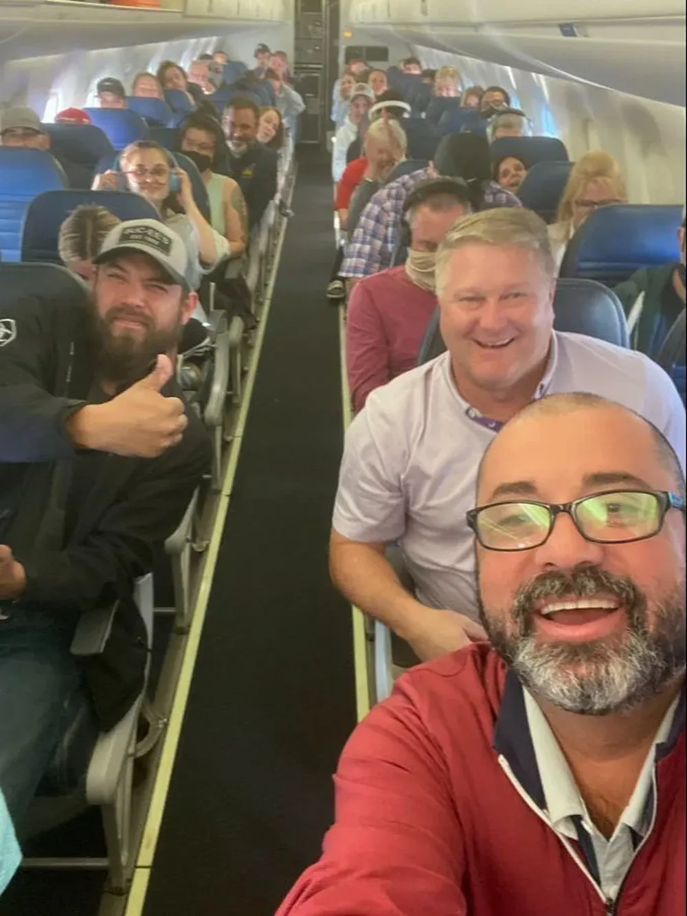 Foto en el perfil de Twitter de Rennie Cook