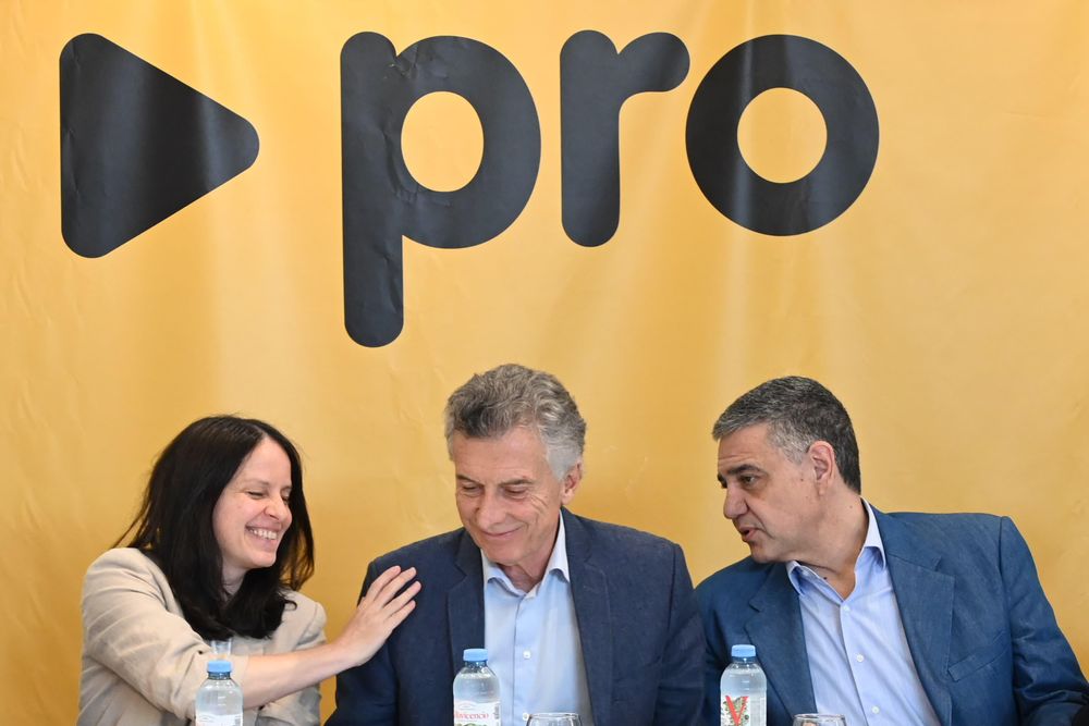 Soledad Martínez, Mauricio Macri y Jorge Macri en el Consejo Nacional del PRO.