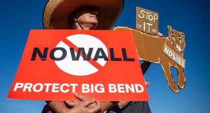 polemica en eeuu por proyecto de proteccion fronteriza en un parque nacional: por que trump paralizo las obras