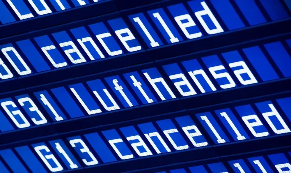 Vuelos de Lufthansa, la mayor aerolínea alemana, siendo cancelados.