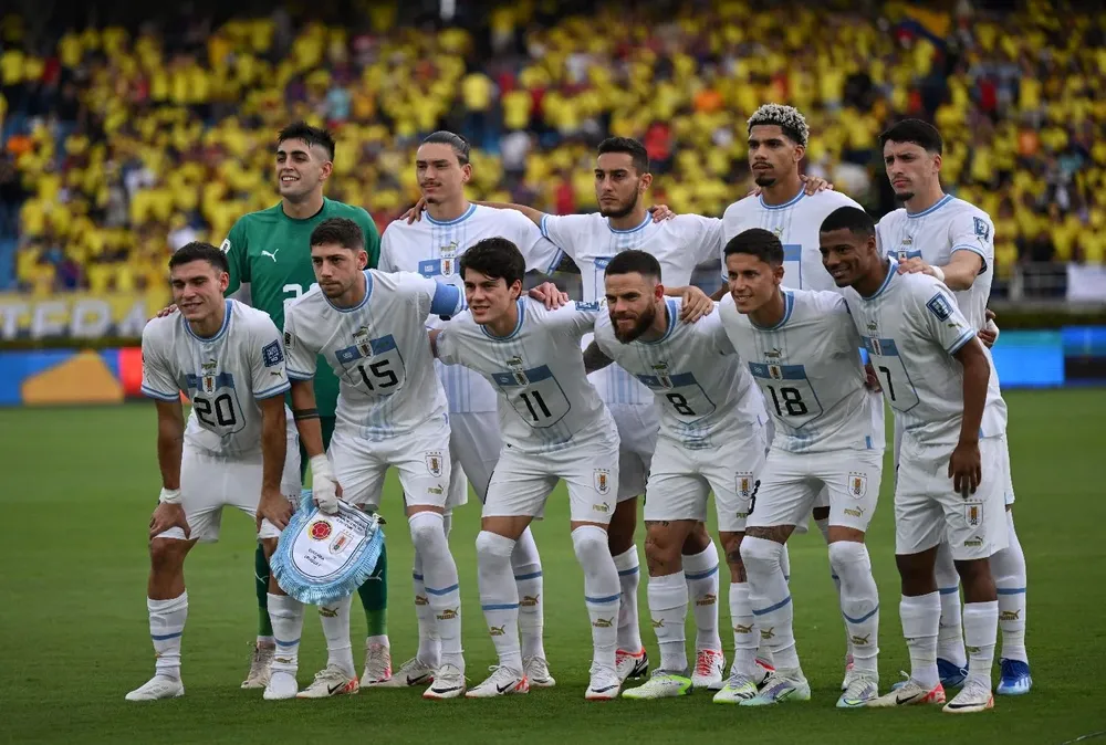 La formación titular de Uruguay ante Colombia