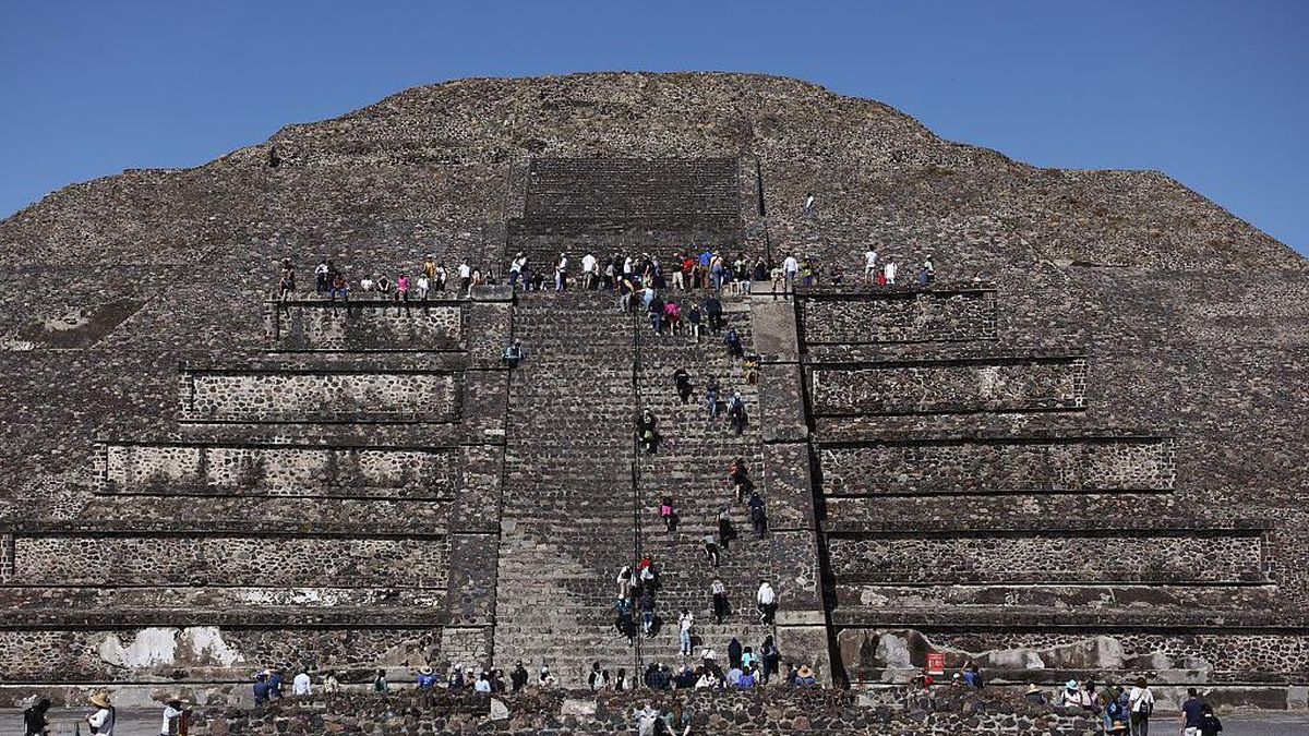 Una mujer canadiense muere y varios turistas resultan heridos en un tiroteo en la Pirámide de la Luna de Teotihuacán