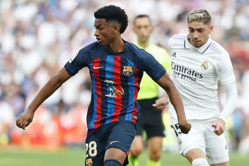 Balde, marcado por Valverde