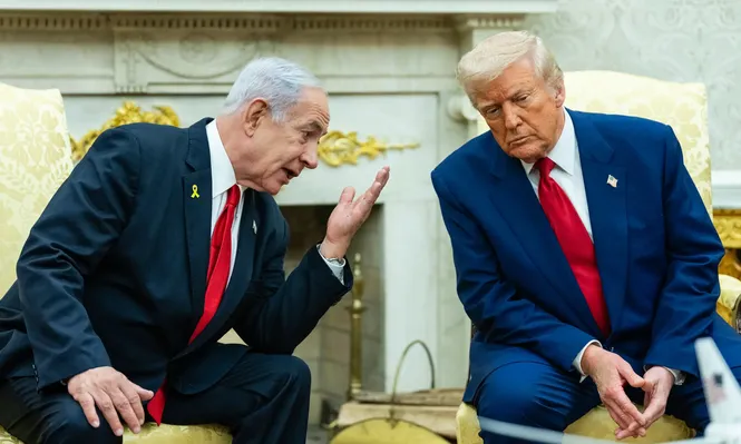 Irán interpretó el ataque masivo de Israel al Líbano como un quiebre de la tregua. Una provocación que lo enfureció al punto de cerrar el estrecho de Ormuz. Benjamin Netanyhau, el primer ministro israelí (foto, izquierda, junto a Donald Trump), aclaró desde un principio que esas operaciones quedaban fuera del acuerdo. Pero no se entienderon bien.&nbsp;
