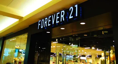 Forever 21 pedirá bancarrota y analiza cerrar tiendas, según Wall Street Journal