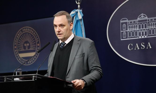 El Gobierno inaugura una nueva fase del control de daños en torno a Manuel Adorni