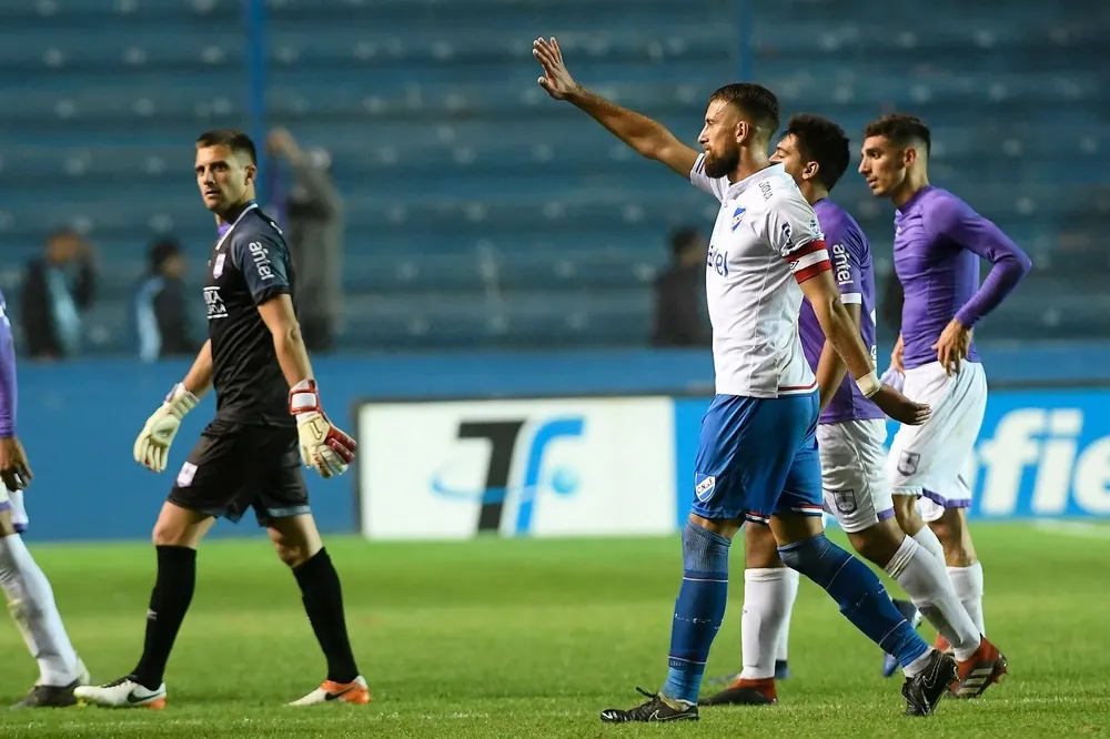 Guzmán Corujo con el brazalete de capitán