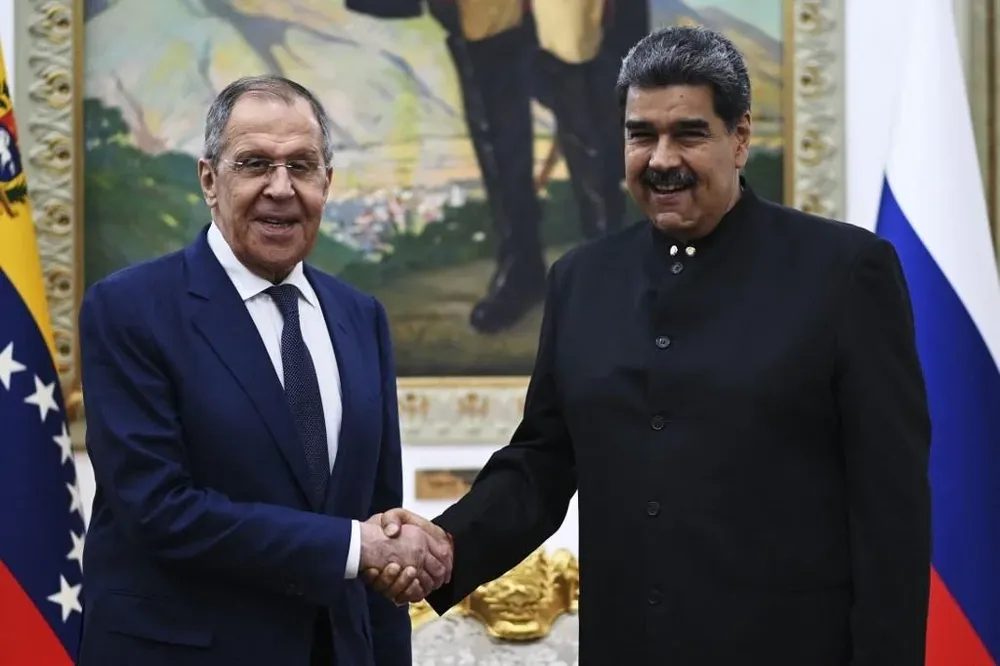El canciller ruso Serguei Lavrov y el presidente venezolano Nicolás Maduro en el Palacio de Miraflores