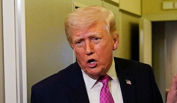 Trump dice que EEUU podría apoderarse fácilmente de la isla de Jark, el centro neurálgico de la industria petrolera de Irán