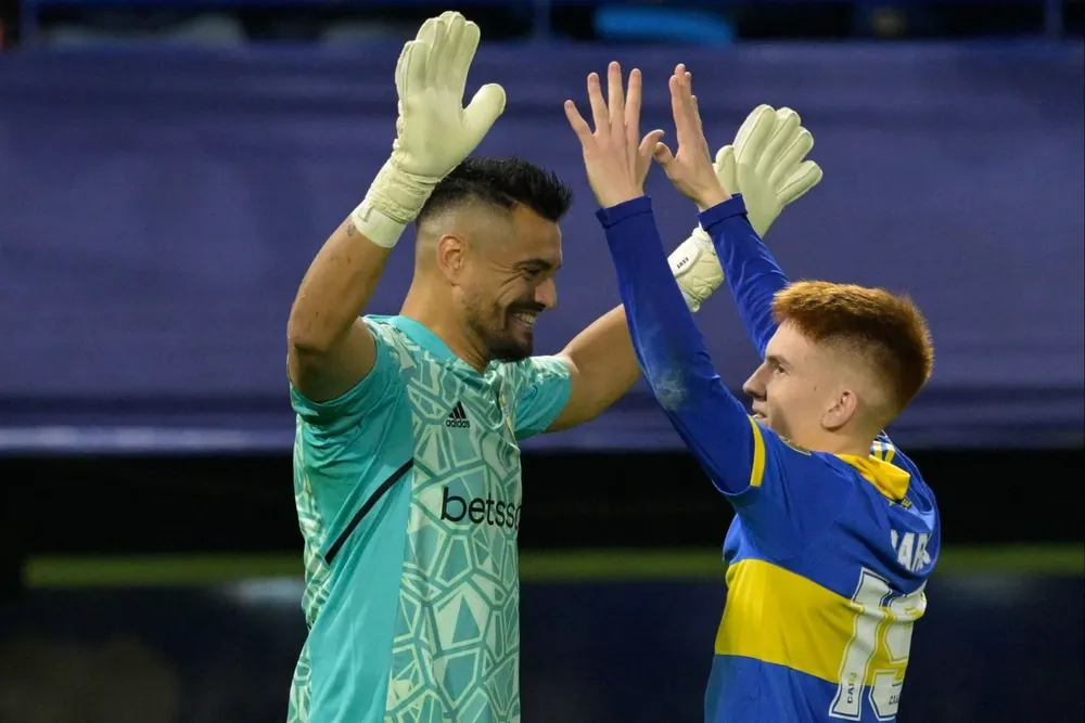 Sergio Romero fue el héroe del arco en los penales y Valentín Barco, liquidó la tanda