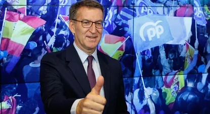 Alberto Núñez Feijóo estudia su plan de gobierno en caso de ganar.
