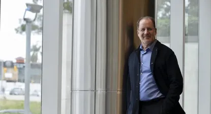 La gente hoy ya trabaja en lugares que se supone que son de paso