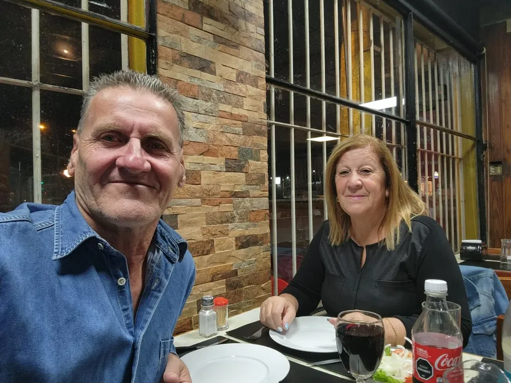 Carlos Berrueta y su esposa