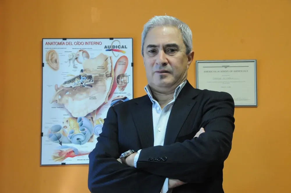 Director de Audical, Carlos López