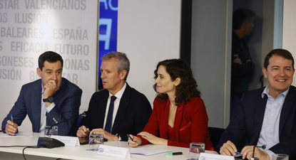 Juanma Moreno, Alfonso Rueda e Isabel Díaz Ayuso.