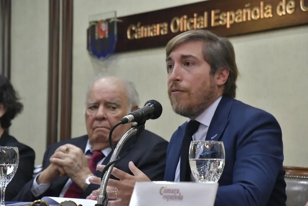 Enrique Iglesias y Carlos Loaiza