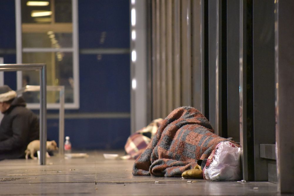 Persona que duerme en la calle. Archivo