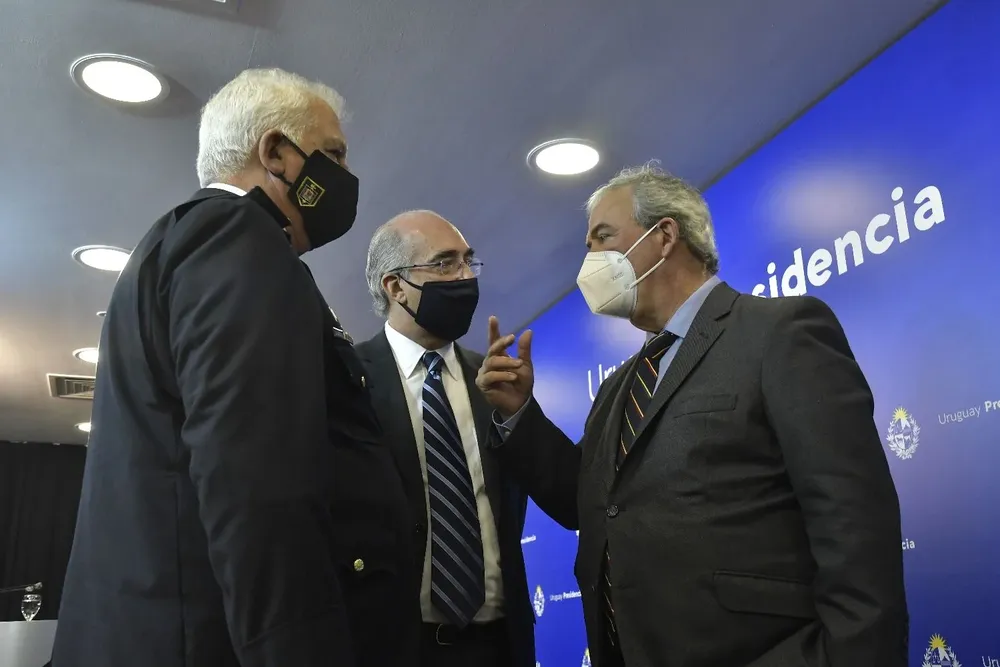 Heber junto a jefes de la Policía en Torre Ejecutiva