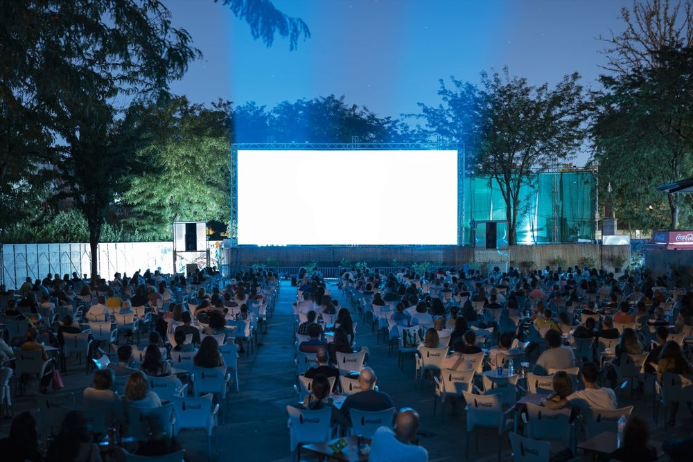 Cine de verano en el Parque de la Bombilla, en Marid