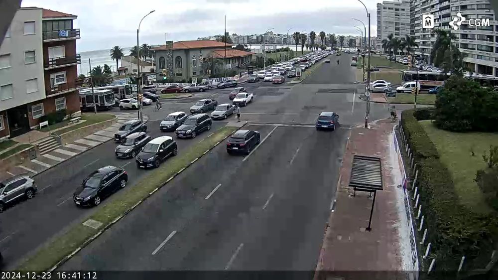 La Rambla de Montevideo y Luis Alberto de Herrera este lunes