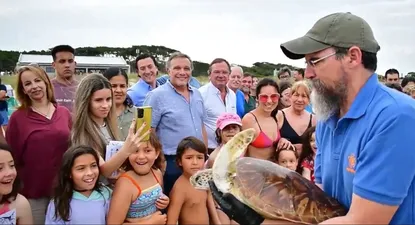 Karumbé es una organización cuya misión es proteger la biodiversidad en peligro, rescatando, rehabilitando y liberando a estos animales