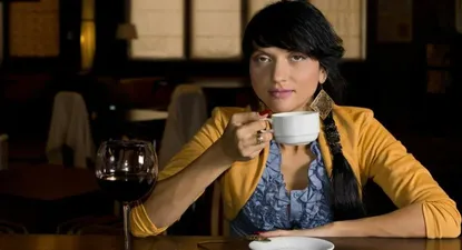¿cómo impacta a la salud el consumo de vino o café?