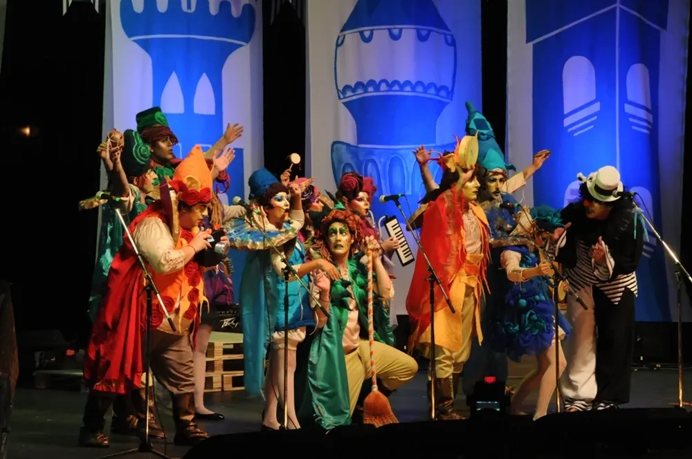 Cyranos, candidatos al título en humoristas