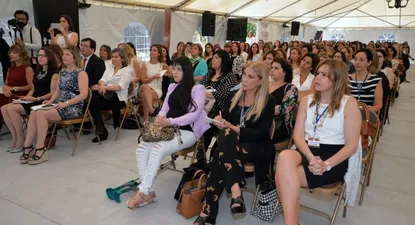 Al seminario concurrieron liceales, buscando opciones para estudiar en Estados Unidos, e inspirarse de las charlas de las emprendedoras