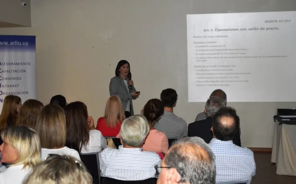 Uno de los talleres presentados por ADIU en abril pasado en Montevideo