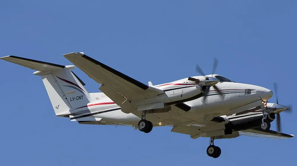 Un Beech Super King Air B200 como este se hundió en el Río.