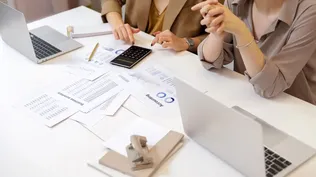 Más de la mitad de los trabajadores uruguayos cree que la inteligencia artificial mejorará su productividad, pero beneficiará más a las empresas que a ellos