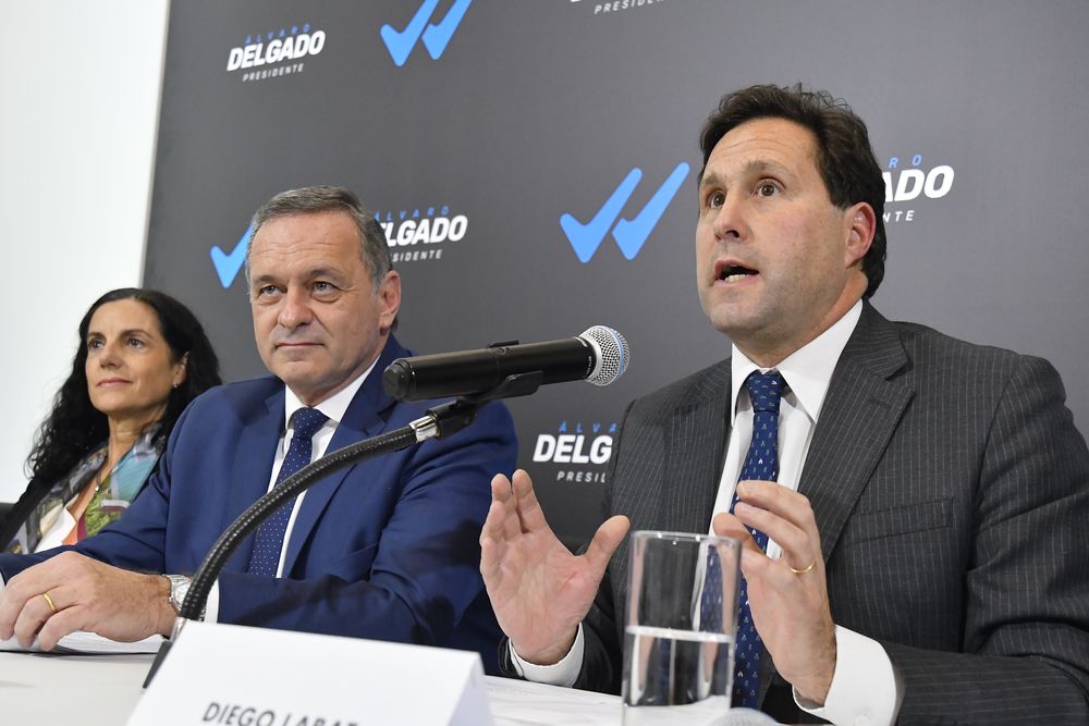 La presentación de Diego Labat como parte del equipo económico de Álvaro Delgado. Archivo