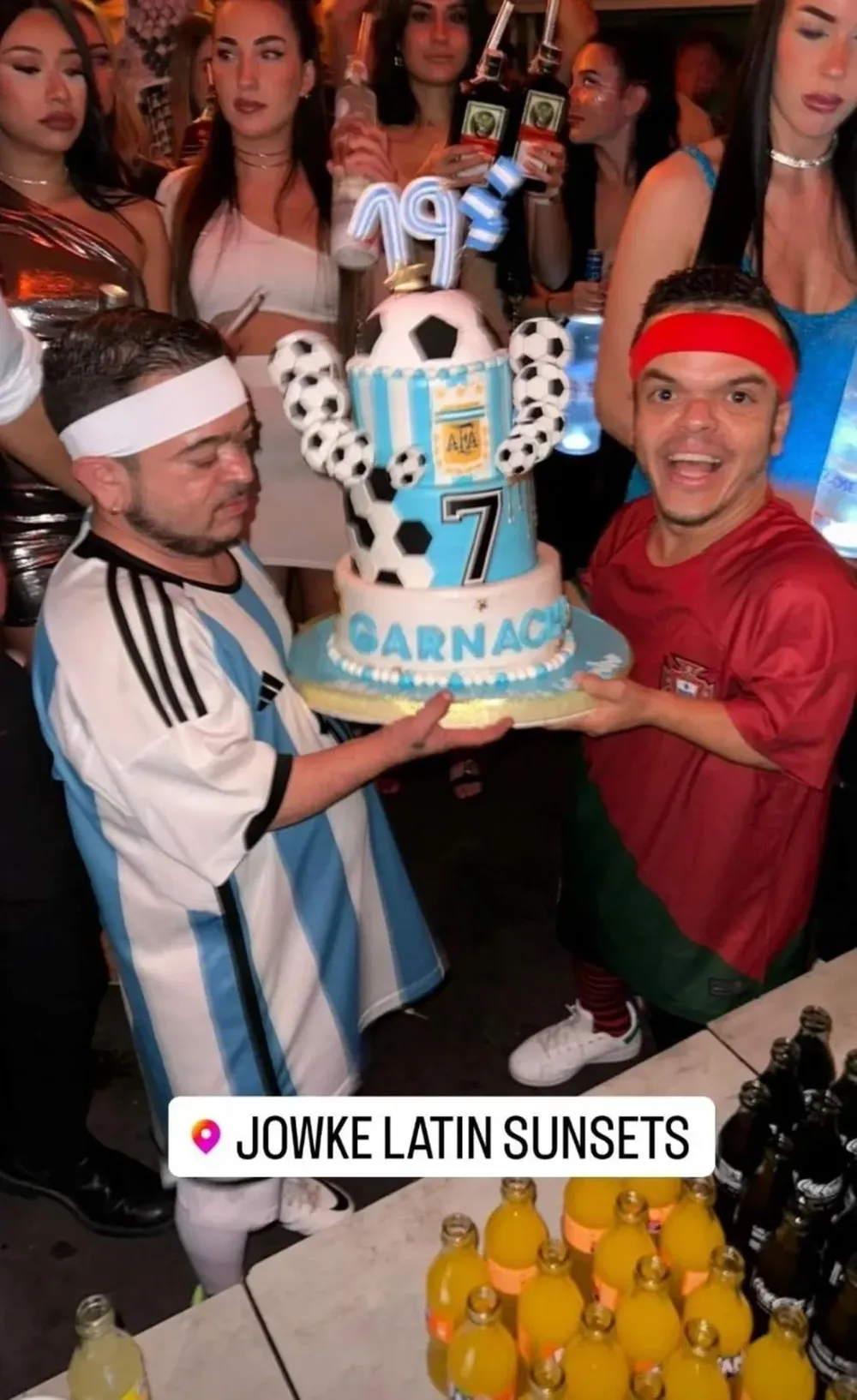 La torta de cumpleaños de Garnacho