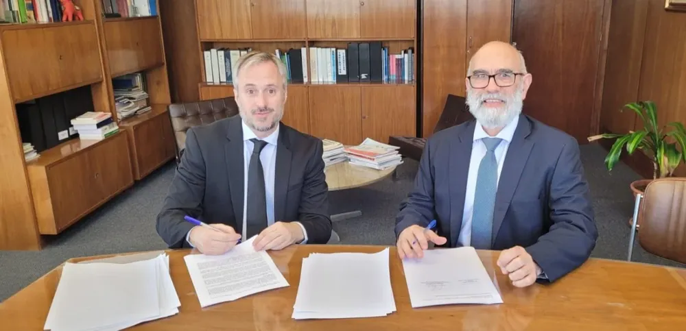 CNV firmó con el Banco Central del Uruguay