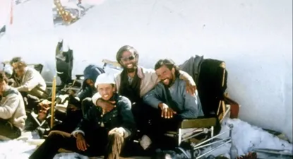 Una de las fotos tomadas por los sobrevivientes en los Andes