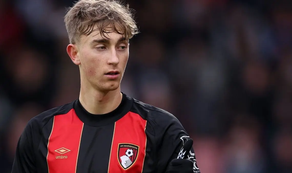 Huijsen, el joven defensor con&nbsp;origen neerlandés, fue convocado por primera vez a la selección mayor de España.