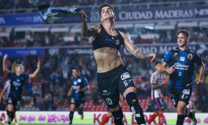Santiago Homenchenko anotó su primer gol para Querétaro de México y le dio la victoria en el clásico