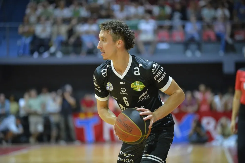 Mateo Sarni, 13 puntos y 8 asistencias