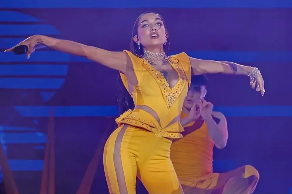 María Becerra en el Monumental