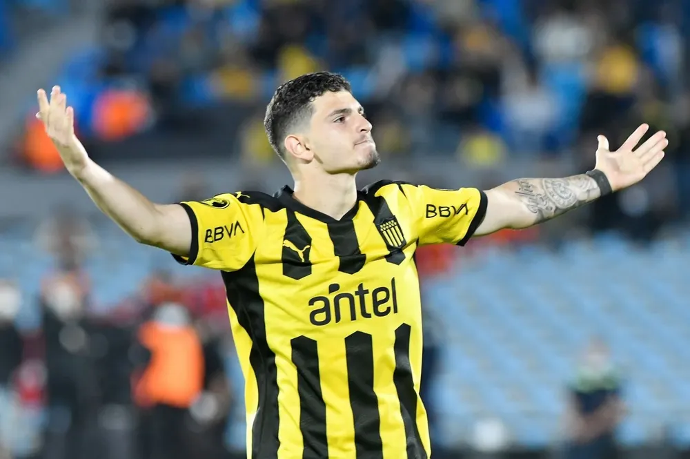 El Canario Álvarez tiene muchos clubes interesados