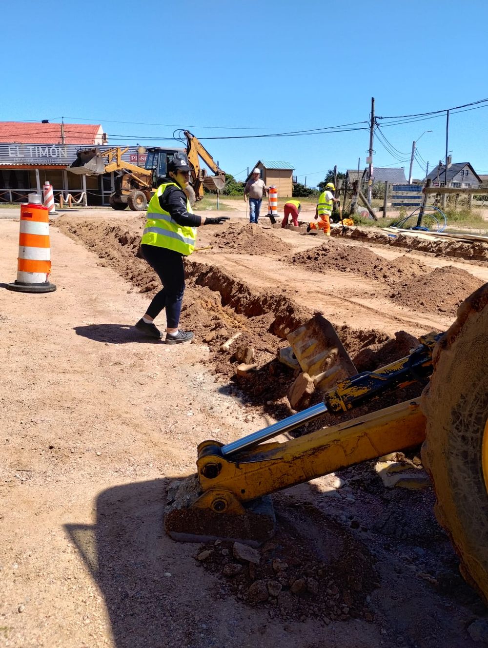 Obras de adoquinamiento en Punta del Diablo