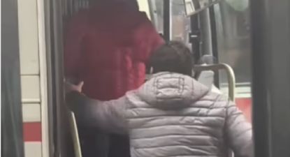 Hombre le dio golpes de puño al conductor de un ómnibus de Cutcsa